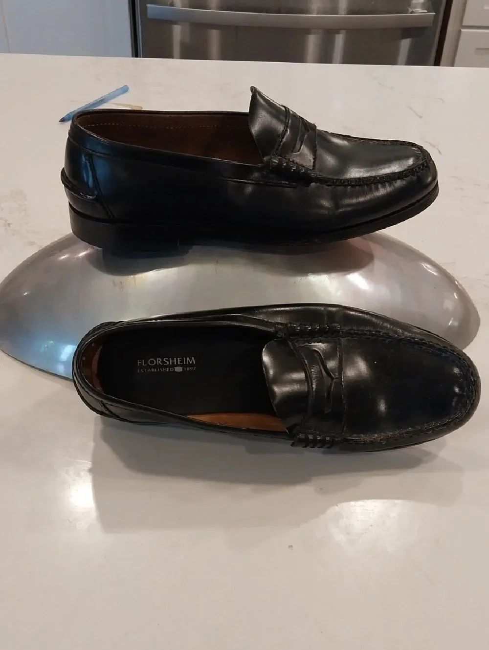 Florsheim Black Leather Penny Loafers...Size 10.5.....LIKE NEW